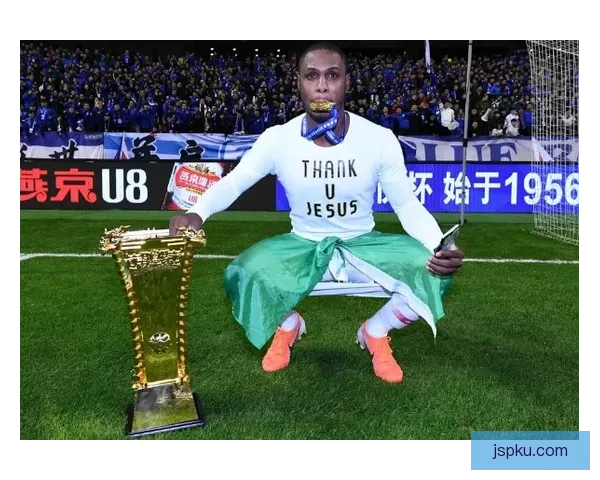 天空体育称沙特或放弃奥斯梅恩 球员新赛季恐无球可踢前景堪忧